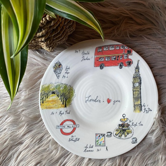 *SOLD* Anthropologie Linea Carta Diva Pyari "I Love London" - Picture 1 of 3